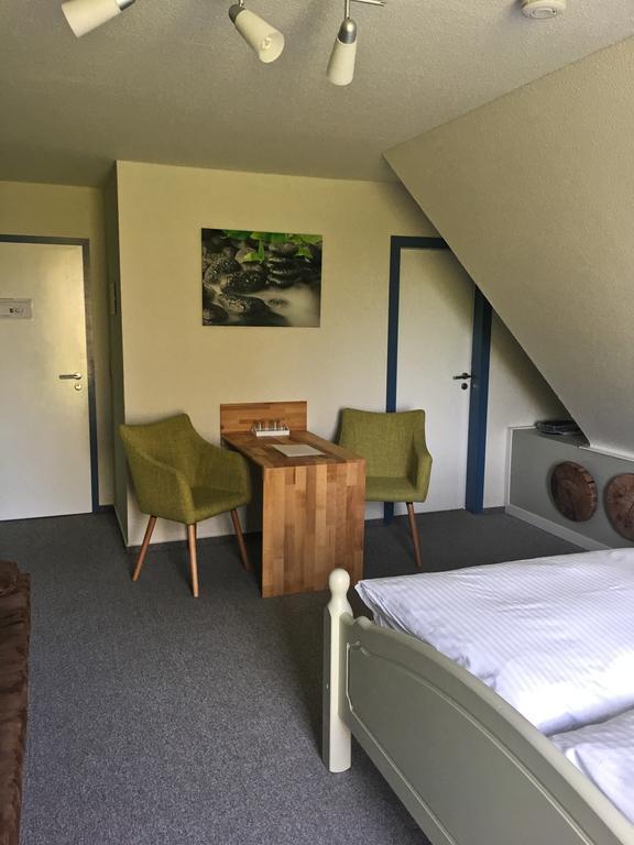 ホテル Hof Kranichstein Kluis エクステリア 写真